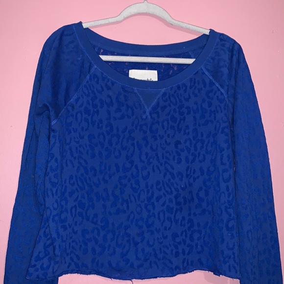 AEROPOSTALE LEOPARD SWEATER 💙 - Picture 1 of 4
